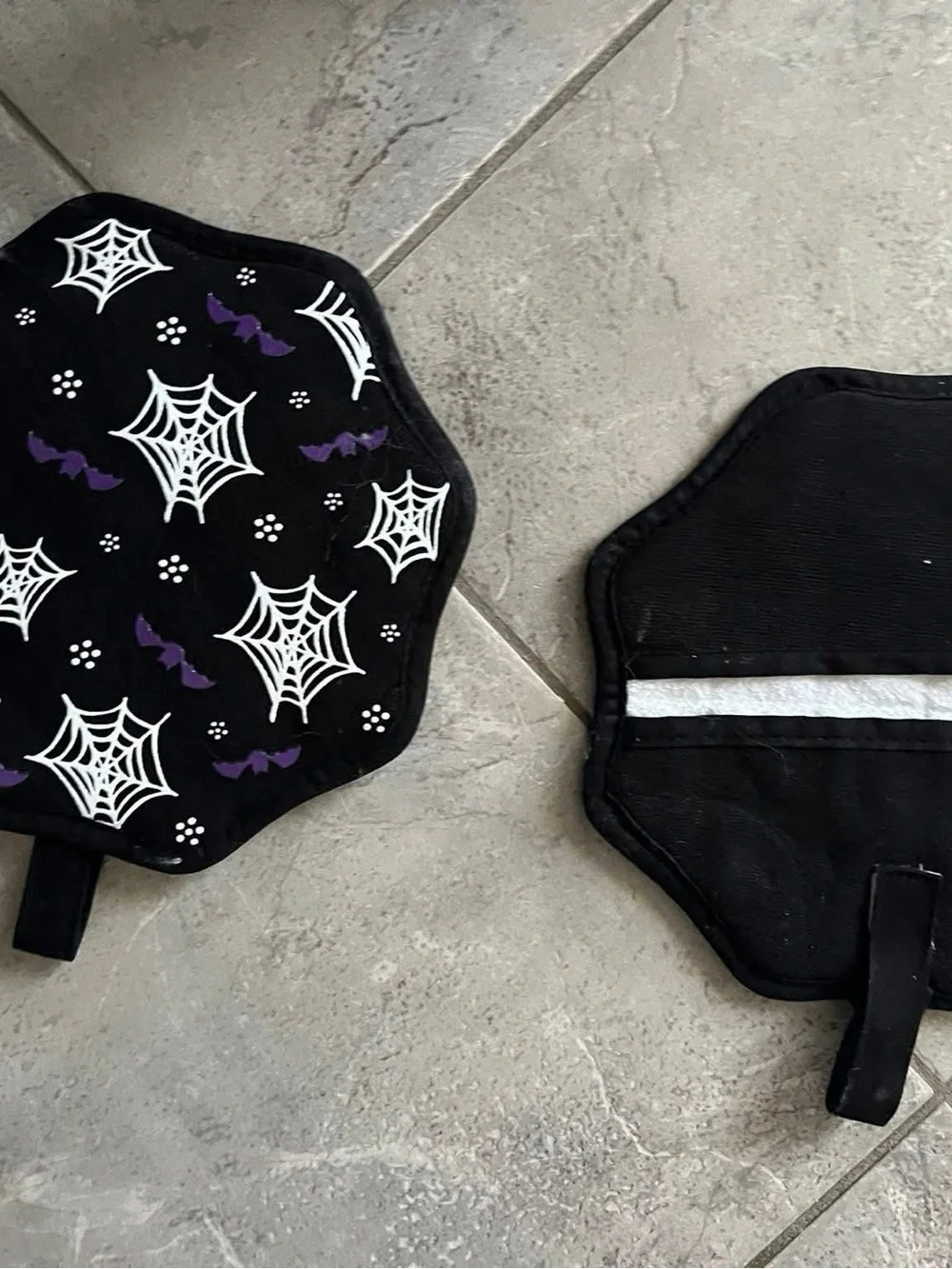 Temptations Boofetti Halloween Spiderweb potholders - Black & Purple set of 2